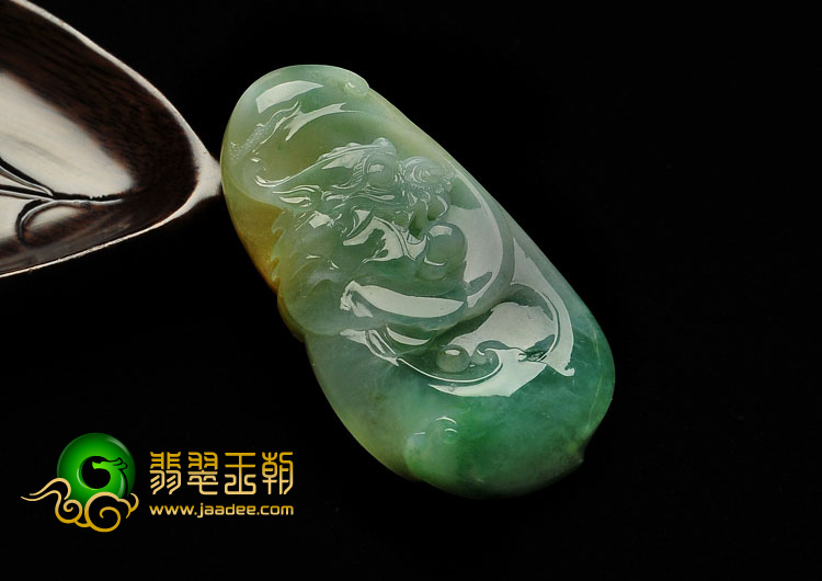 糯冰种黄加绿缅甸翡翠A货龙牌挂件