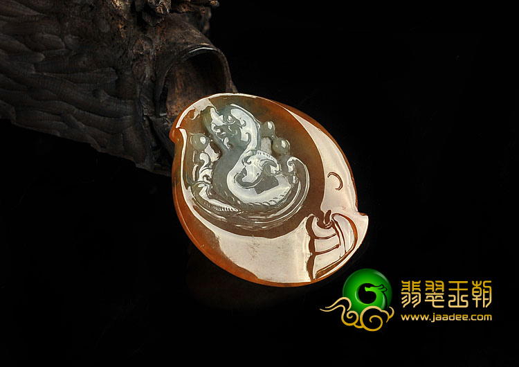 糯冰种红黄翡飘花缅甸翡翠A货龙牌挂件