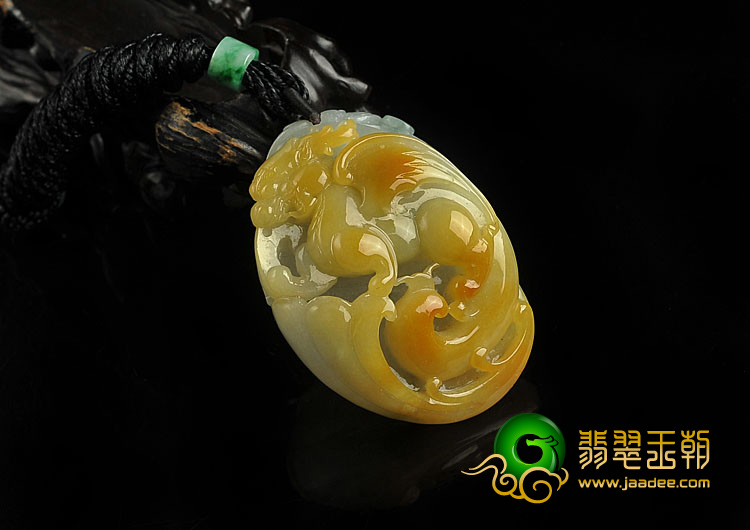 糯冰种褐黄翡缅甸翡翠A货飞龙在天挂件