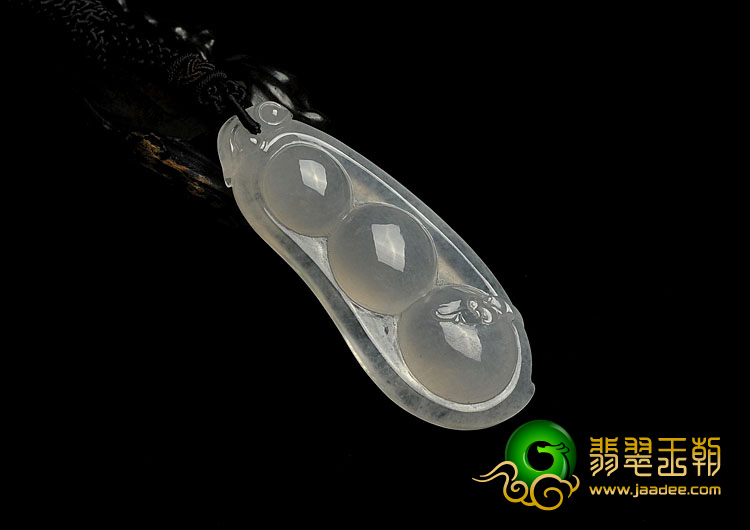 冰种缅甸翡翠A货四季豆挂件