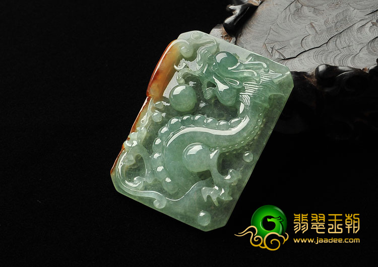 冰种晴水略带褐黄翡缅甸翡翠A货龙牌挂件
