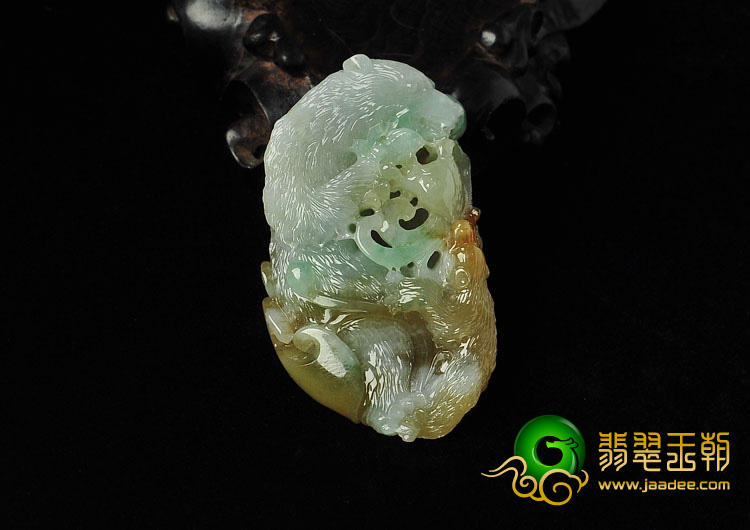 糯冰种三彩缅甸翡翠A货雄霸天下挂件