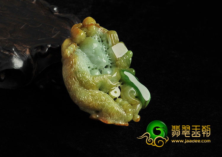 糯冰种黄加绿缅甸翡翠A货代代封侯挂件