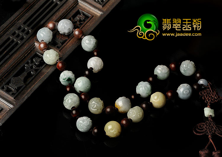 糯冰种三彩缅甸翡翠A货罗汉头项链