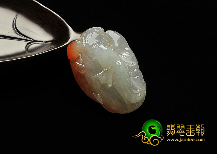 糯冰种略带红黄翡缅甸翡翠A货年年有余挂件