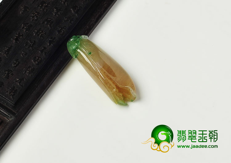 冰种黄加绿缅甸翡翠A货玉兰花挂件