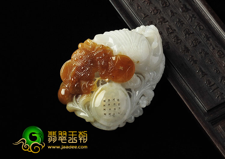 糯冰种褐黄翡缅甸翡翠A货招财进宝挂件