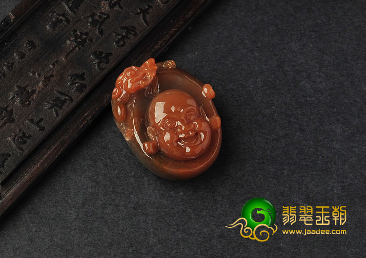 糯冰种褐红翡缅甸翡翠A货玉佛挂件