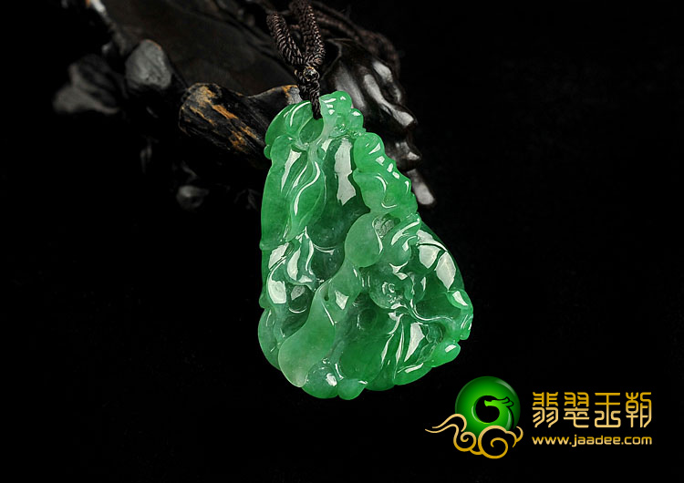 冰种阳绿缅甸翡翠A货一夜成名挂件