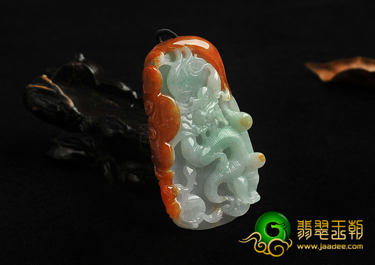 糯冰种三彩缅甸翡翠A货龙牌挂件