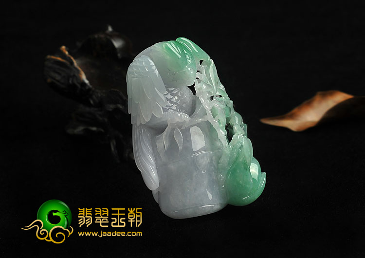 糯冰种春带彩缅甸翡翠A货鹦鹉挂件