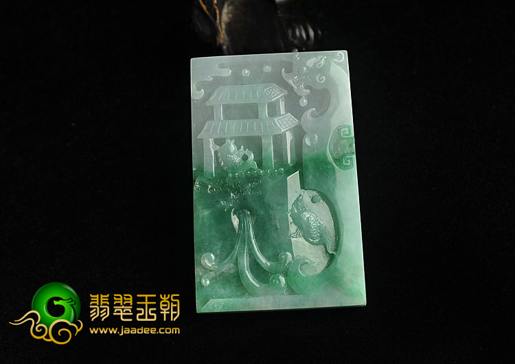 糯冰种翠色缅甸翡翠A货鲤鱼跃龙门挂件