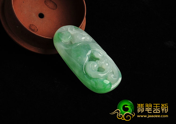 糯冰种翠色缅甸翡翠A货凤来仪挂件