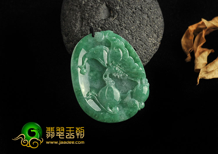 糯冰种翠色缅甸翡翠A货蝶恋花挂件