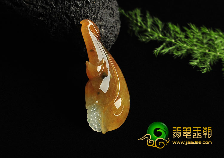 冰种褐黄翡飘花缅甸翡翠A货玉兰花挂件