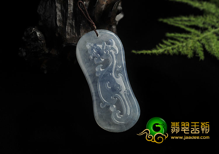 冰种飘紫花缅甸翡翠A货仿古龙牌挂件