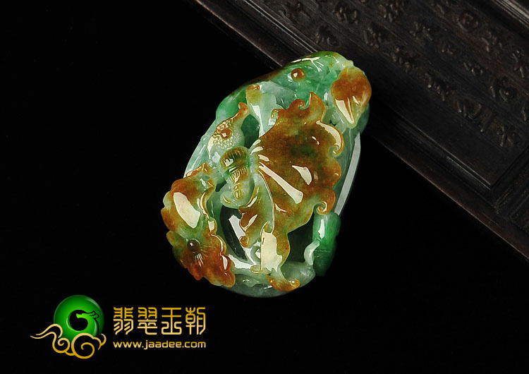 糯冰种黄加绿缅甸翡翠A货蝶恋花挂件