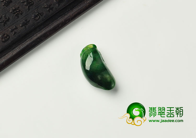 糯冰种黄加绿缅甸翡翠A货福瓜挂件
