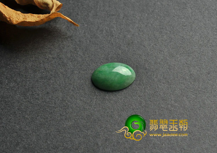 糯冰种翠色缅甸翡翠A货戒面