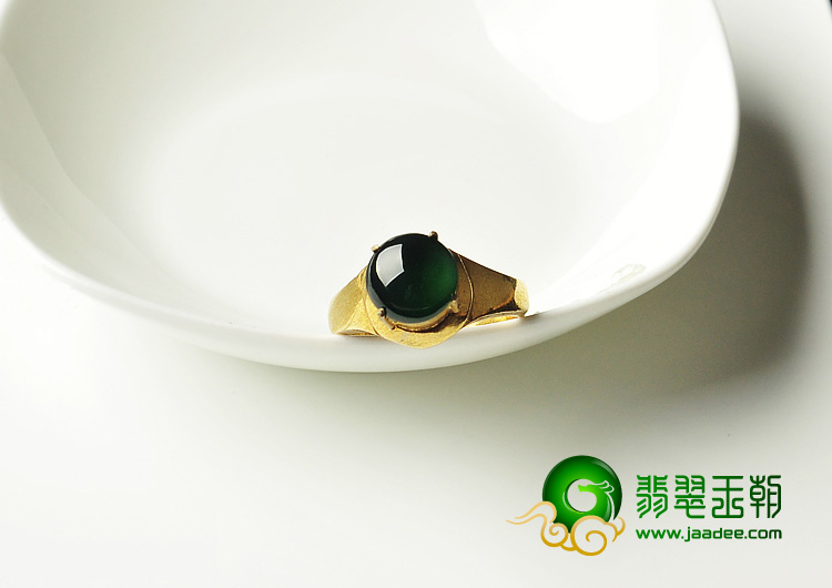 冰种阳绿缅甸翡翠A货如意挂件