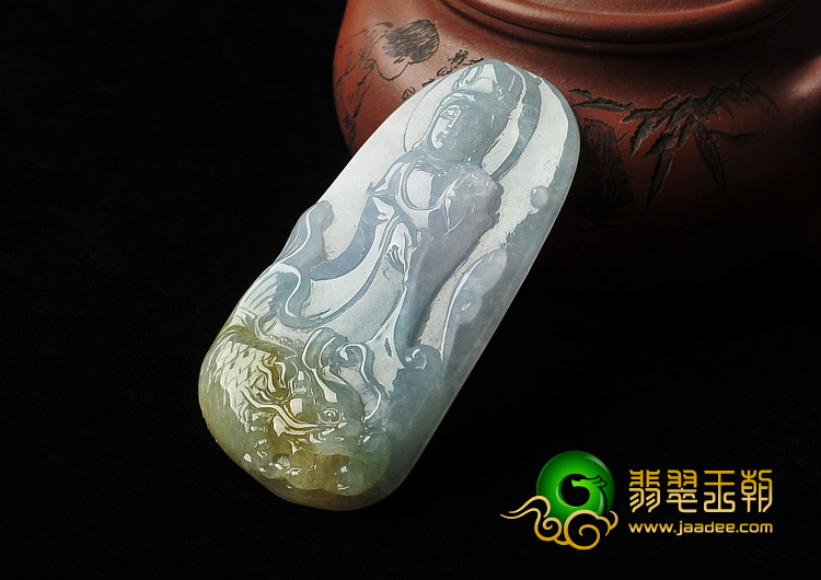 冰种三彩缅甸翡翠A货站观音挂件
