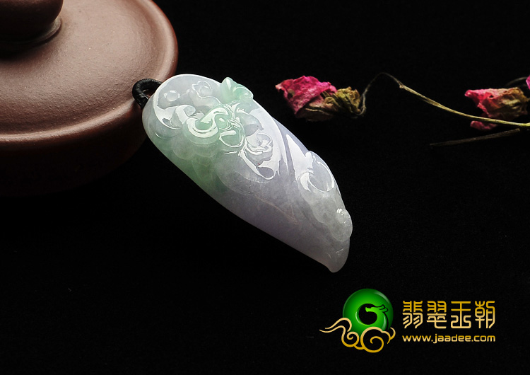 糯冰种春带彩缅甸翡翠A货燕归来挂件