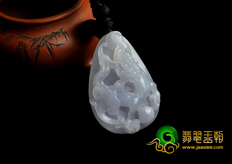 糯冰种淡紫罗兰缅甸翡翠A货龙牌挂件