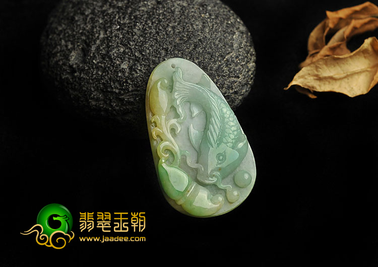 糯冰种黄加绿缅甸翡翠A货年年有余挂件