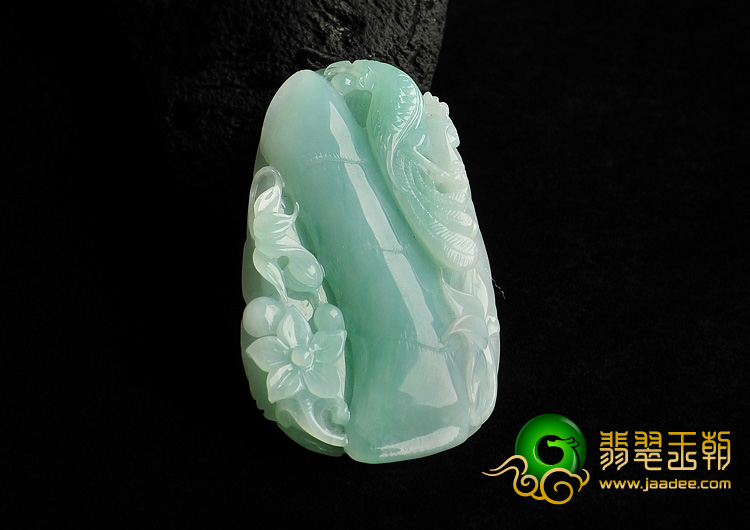 糯冰种翠色缅甸翡翠A货节节高挂件