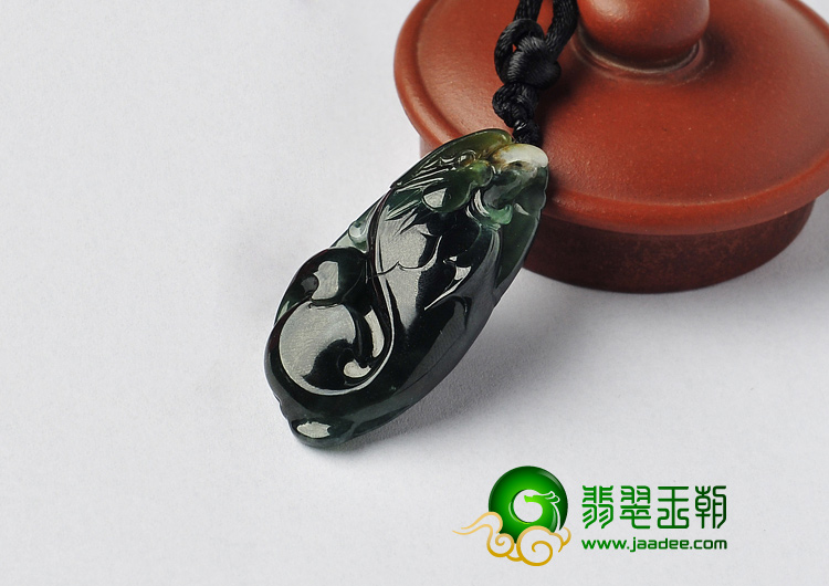冰种油青缅甸翡翠A货鹦鹉挂件