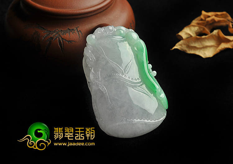 糯冰种翠色缅甸翡翠A货节节高升挂件