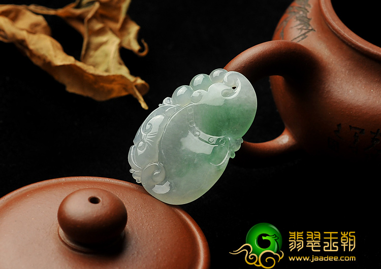 冰种飘翠缅甸翡翠A货福寿如意挂件