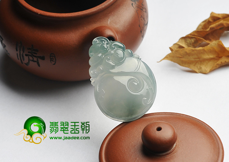 冰种晴水飘花缅甸翡翠A货如意挂件