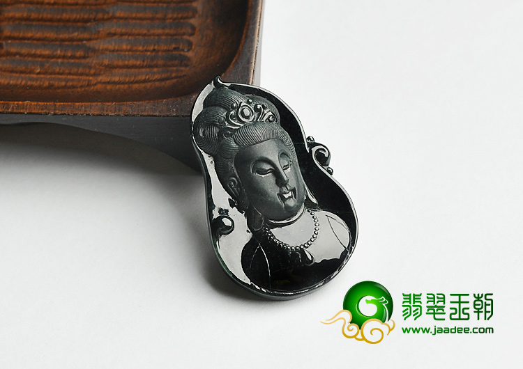 细糯种墨翠缅甸翡翠A货观音头挂件