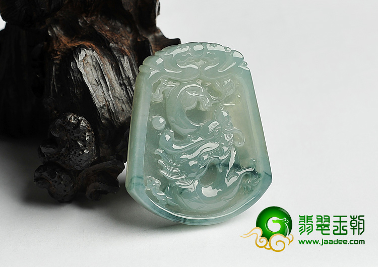 冰种飘花缅甸翡翠A货龙凤牌挂件