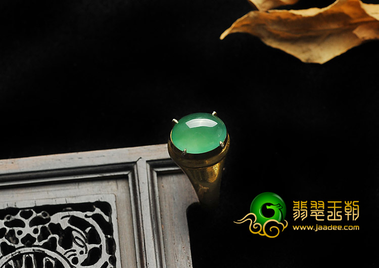 冰种蓝绿缅甸翡翠A货戒面