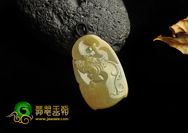 冰种黄翡略飘翠缅甸翡翠A货虎头挂件