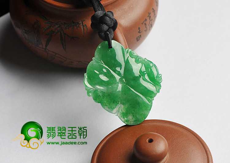 冰种阳绿缅甸翡翠A货年年有余挂件