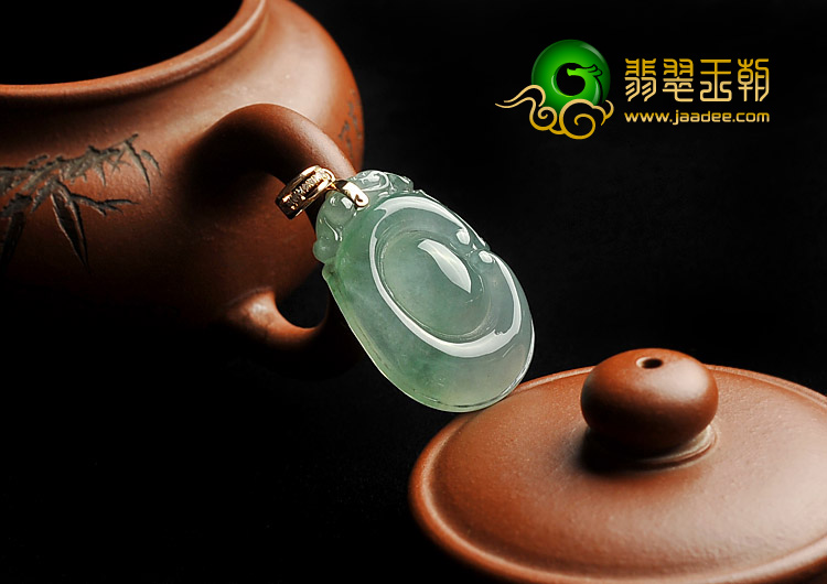 冰种晴水缅甸翡翠A货如意挂件（金扣）