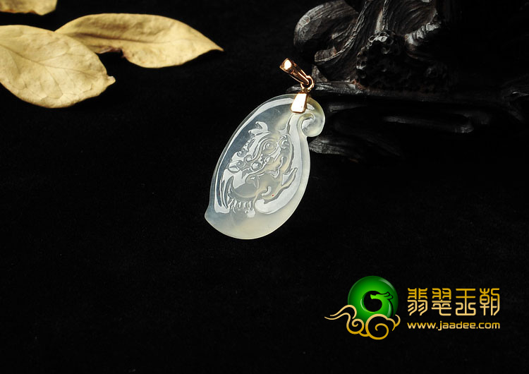 冰玻种缅甸翡翠A货龙头挂件（金扣）