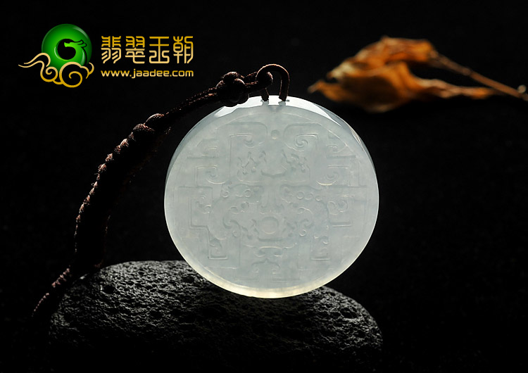 冰种晴水缅甸翡翠A货仿古龙牌挂件