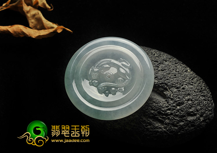 冰种晴水缅甸翡翠A货螭龙挂件