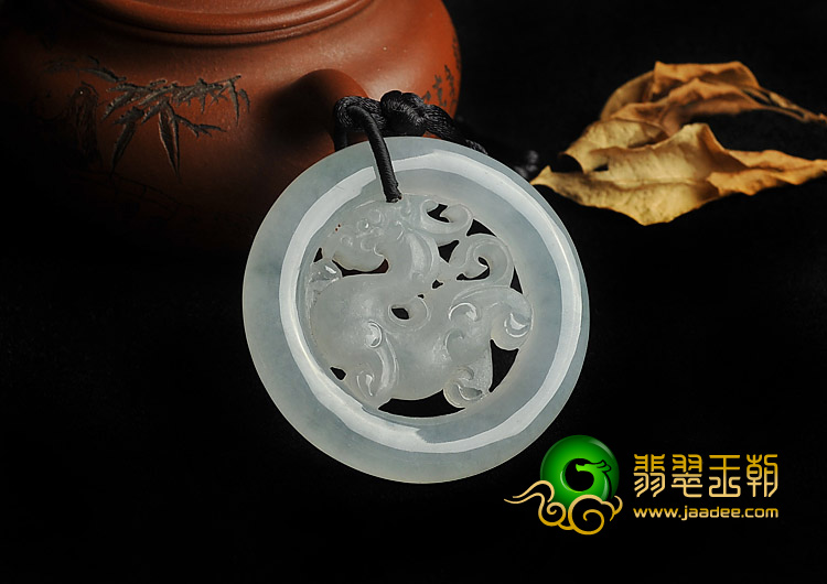冰种晴水缅甸翡翠A货仿古龙挂件