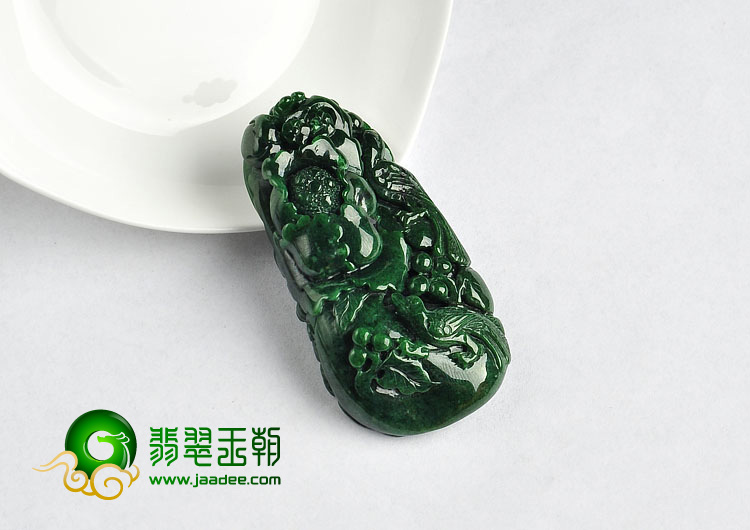 细糯种浓绿缅甸翡翠A货富贵双喜挂件