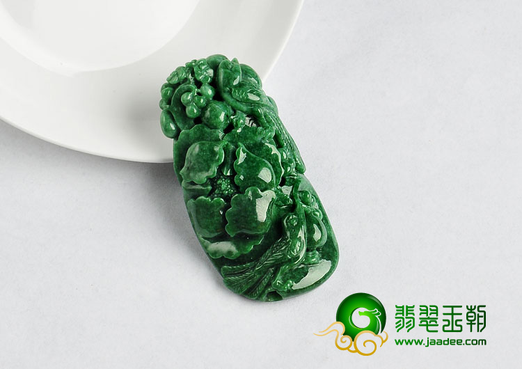 细糯种浓绿缅甸翡翠A货富贵双喜挂件
