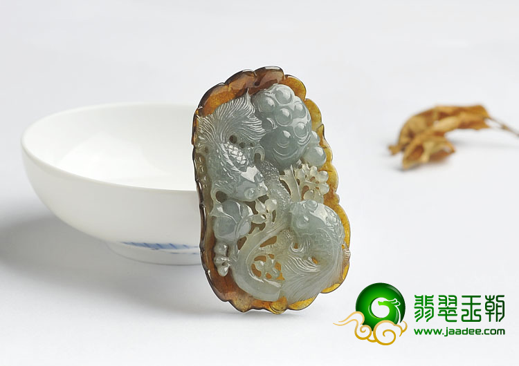 糯冰晴水褐翡缅甸翡翠A年年有余挂件