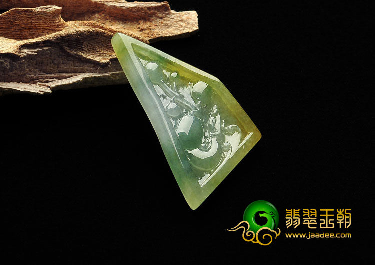 冰种黄加绿缅甸翡翠A货凤牌挂件