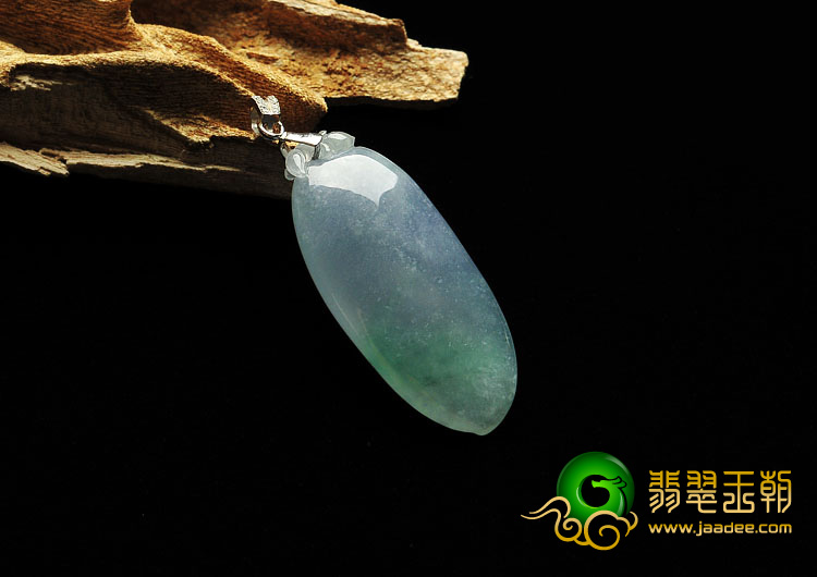 冰种春带彩缅甸翡翠A货福瓜挂件