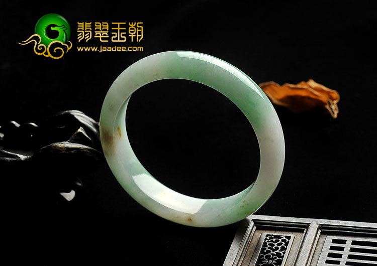 糯冰种翠色缅甸翡翠A货手镯（56.2mm）