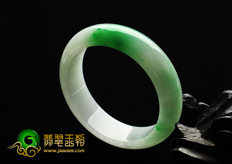 糯冰种飘翠缅甸翡翠A货手镯（58.8mm）